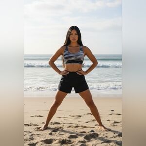 Nike Black and White Patterned Swimsuit Top NWT Small Adjustable Racerback Strap